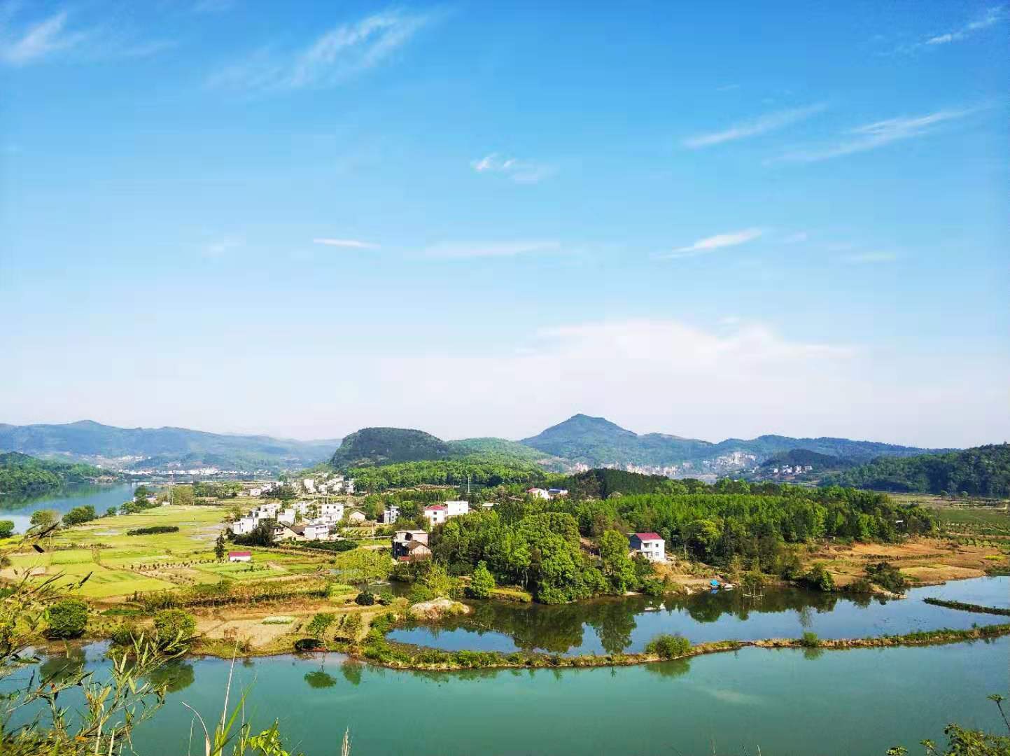 桃花村裡笑春風邵陽市新寧縣桃花村村治民動群眾自治的探索與啟示